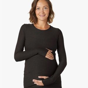 Beyond Yoga Beyond the Bump Maternity Featherweight Count On Me Crew pullover